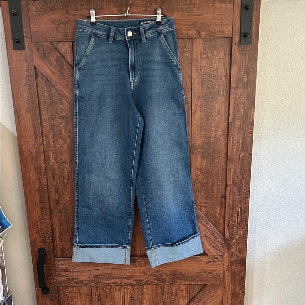 High-Rise Wide Leg Cuffed Jeans in Medium Blue